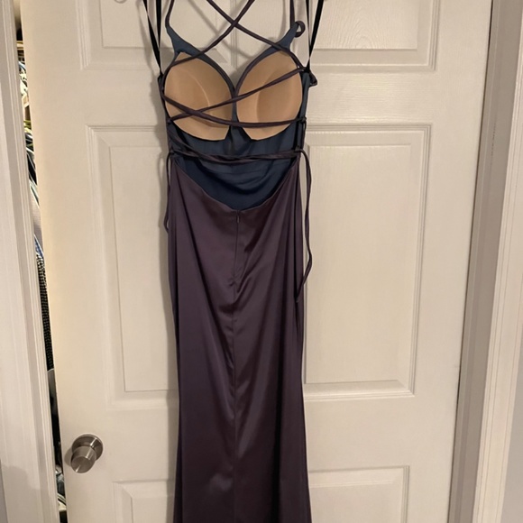 FORMAL PROM DRESS. BRAND NEW - Picture 3 of 5